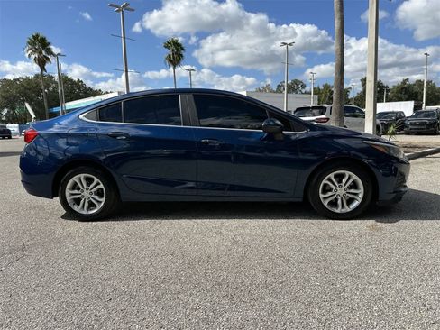 Used 2019 Chevrolet Cruze LT w/ Convenience Package image 14