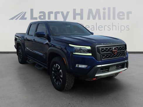 Used 2022 Nissan Frontier PRO-4X image 7