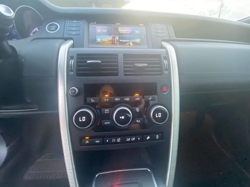 Used 2016 Land Rover Discovery Sport HSE image 14
