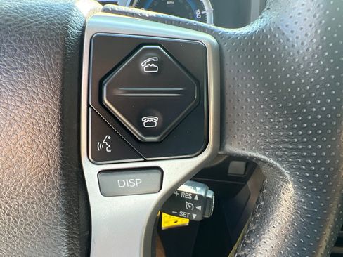 Used 2016 Toyota 4Runner SR5 AWD/4WD image 25