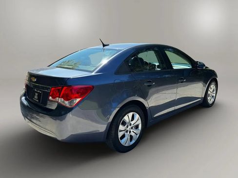 Used 2014 Chevrolet Cruze LS FWD image 8