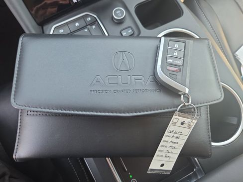 Used 2024 Acura MDX SH-AWD w/ Technology Package image 37