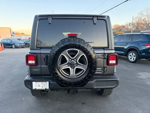 Used 2021 Jeep Wrangler Unlimited Sport image 4
