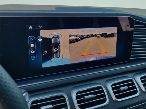 New 2026 Mercedes-Benz GLS 580 4MATIC image 27