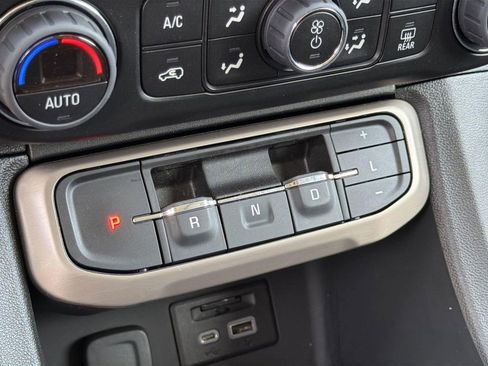 Used 2023 GMC Acadia Denali w/ Denali Ultimate Package image 13