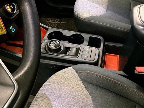 Certified 2022 Ford Maverick XLT image 16