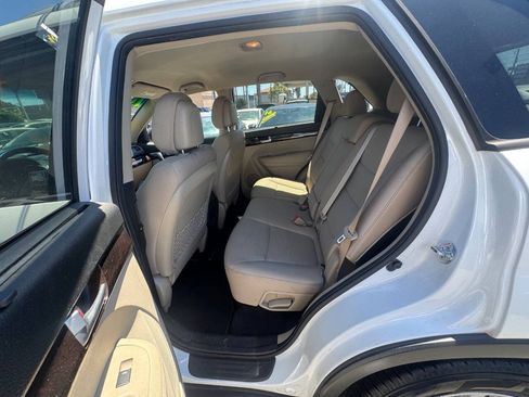 Used 2014 Kia Sorento LX FWD image 9