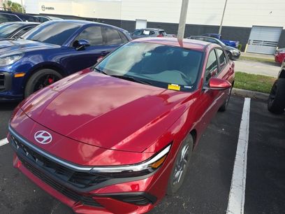 Used 2025 Hyundai Elantra Blue