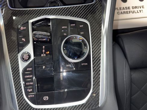 Used 2025 BMW X6 M60i w/ Executive Package image 13