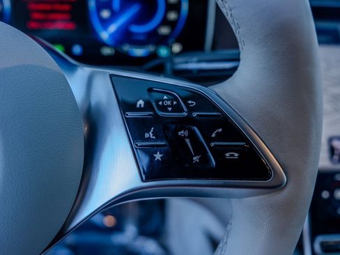 Used 2023 Mercedes-Benz EQE 350+ 4MATIC Sedan w/ Exclusive Trim Package image 7