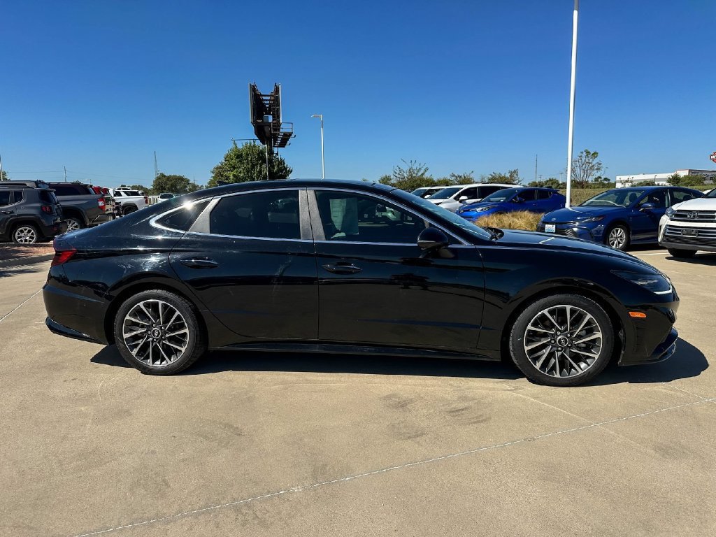 Used 2023 Hyundai Sonata Limited FWD image 2