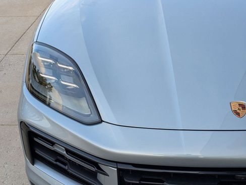 New 2026 Porsche Cayenne E-Hybrid image 12