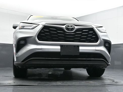 Used 2022 Toyota Highlander XLE image 29