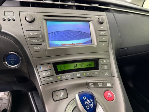 Used 2015 Toyota Prius Two FWD image 19