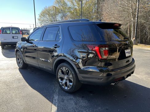Used 2018 Ford Explorer Sport w/ Equipment Group 401A image 8