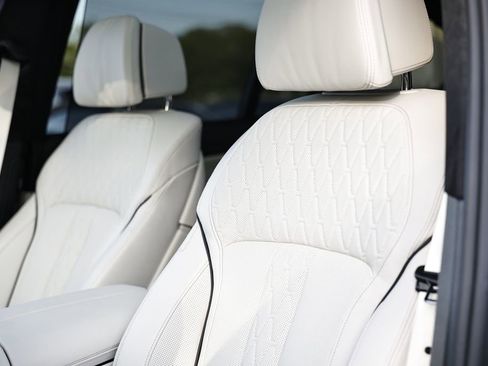 Certified 2026 BMW X7 M60i AWD/4WD image 22