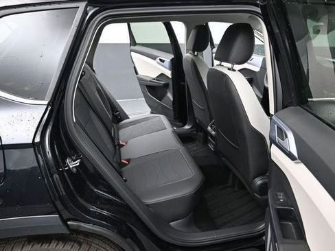 New 2026 Volkswagen Taos SE AWD/4WD image 13