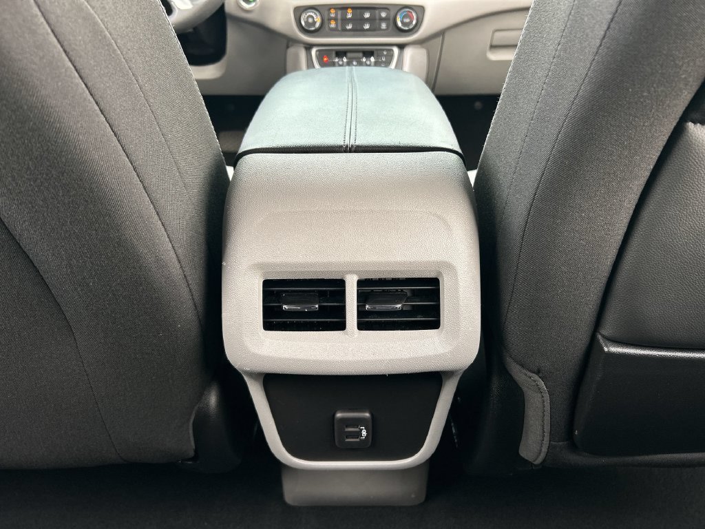 Used 2023 GMC Terrain SLE FWD image 21