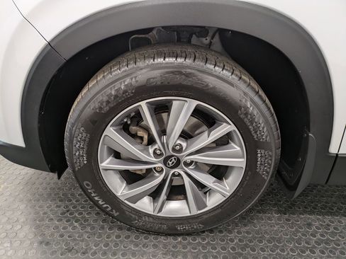 Used 2020 Hyundai Santa Fe SEL w/ Convenience Package AWD/4WD image 7