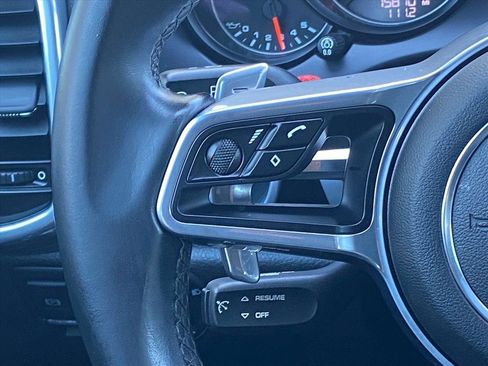 Used 2018 Porsche Cayenne Platinum Edition image 8