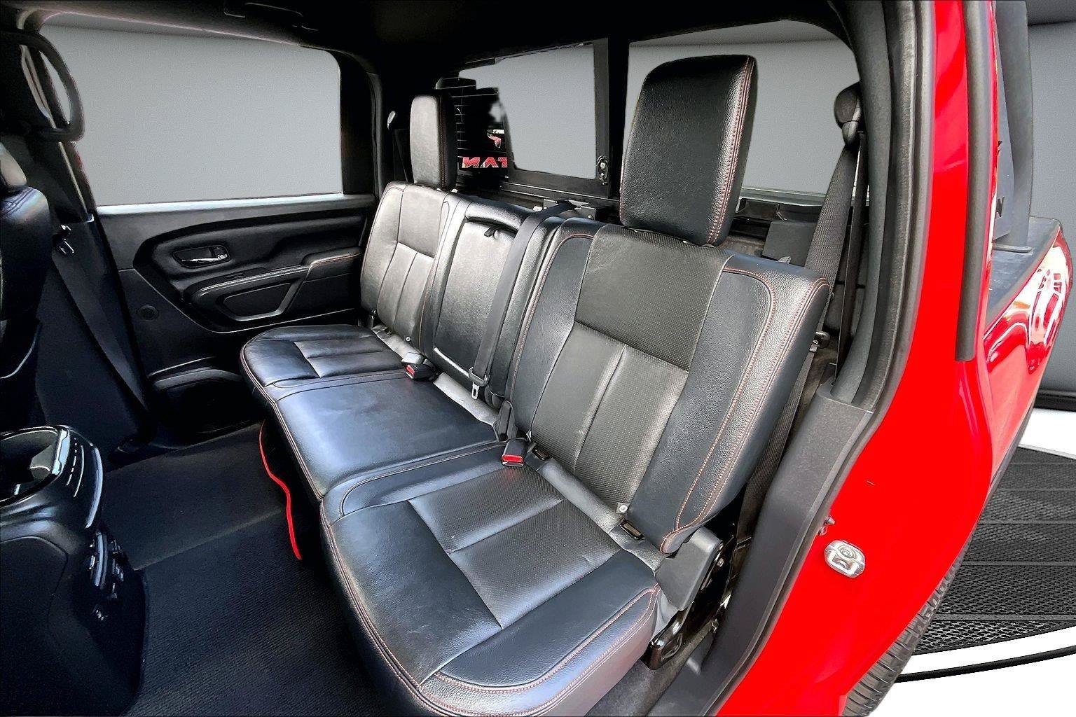 Used 2021 Nissan Titan PRO-4X w/ Pro-4x Convenience Package AWD/4WD image 24