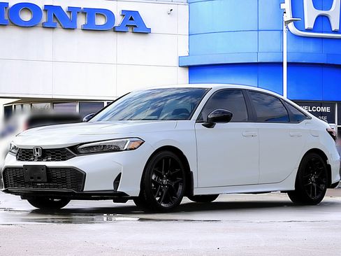 Used 2025 Honda Civic Sport image 1