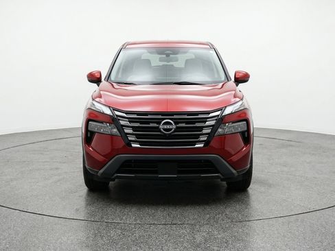 Used 2025 Nissan Rogue SV AWD/4WD image 2