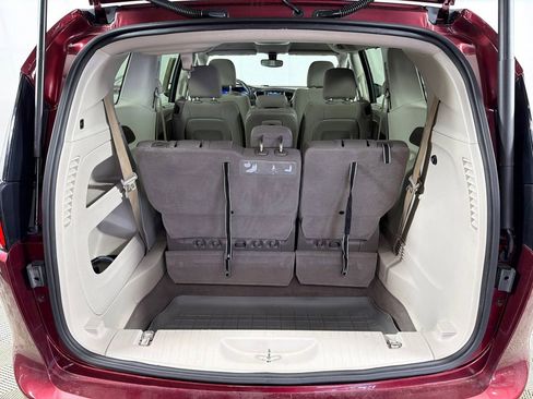 Used 2018 Chrysler Pacifica Touring Plus w/ Tire & Wheel Group image 17