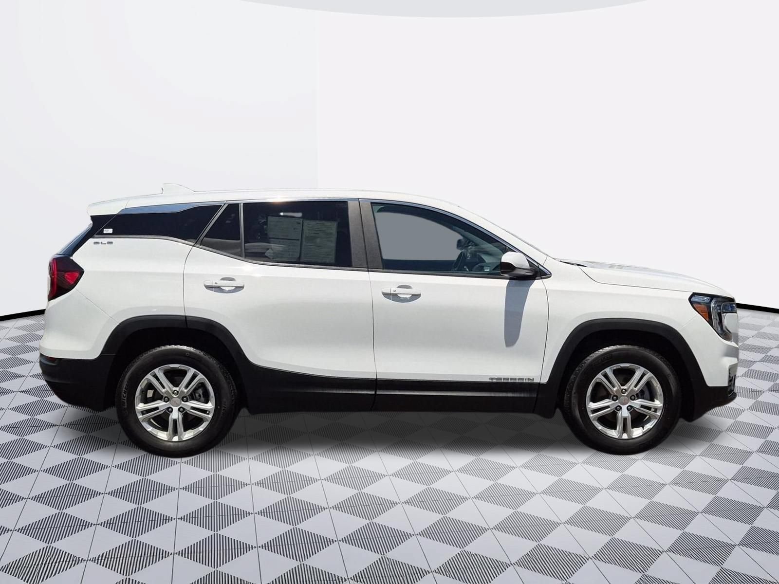 Certified 2023 GMC Terrain SLE FWD image 8