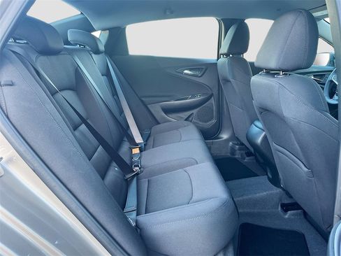 Used 2025 Chevrolet Malibu RS image 24