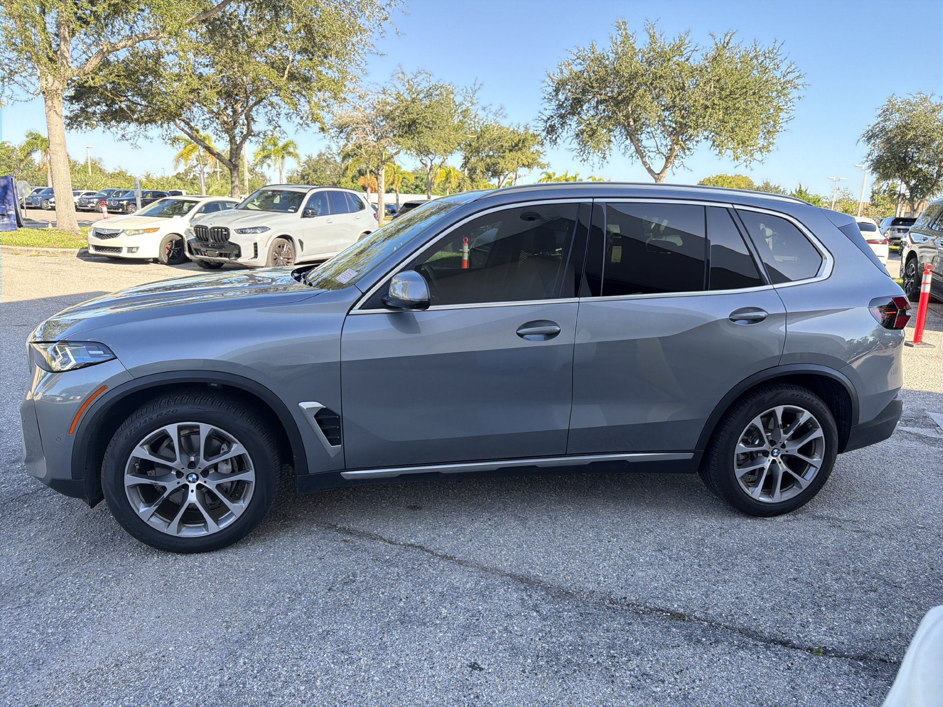 Used 2025 BMW X5 sDrive40i w/ Climate Comfort Package RWD image 6
