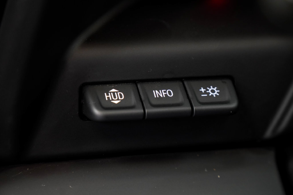 Used 2023 GMC Sierra 1500 AT4 w/ Technology Package AWD/4WD image 40