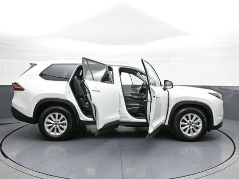 Certified 2026 Toyota Grand Highlander XLE image 43