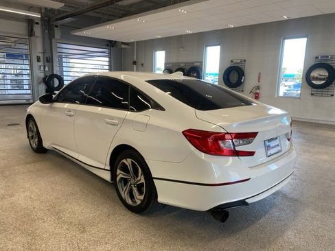 Used 2018 Honda Accord EX image 8