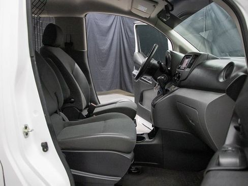 Used 2019 Nissan NV200 SV w/ Back Door Glass Package image 16