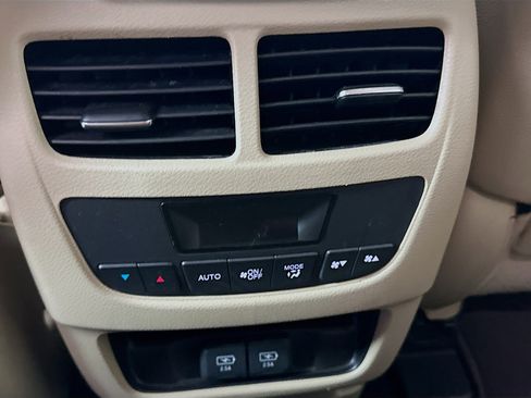 Used 2020 Acura MDX FWD image 26