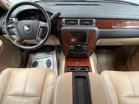Used 2008 Chevrolet Tahoe LTZ w/ LTZ Preferred Equipment Group AWD/4WD image 25