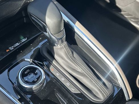 New 2026 GMC Canyon Denali image 15