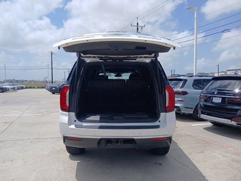 Used 2023 GMC Yukon XL Denali w/ Max Trailering Package AWD/4WD image 9