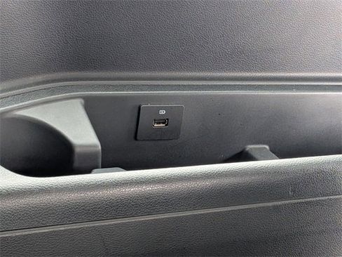 Used 2024 Ford Expedition XLT image 29