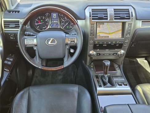Used 2017 Lexus GX 460 Premium AWD/4WD image 35