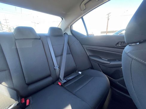 Used 2025 Nissan Altima 2.5 SV image 38