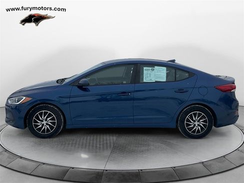 Used 2017 Hyundai Elantra SE image 6