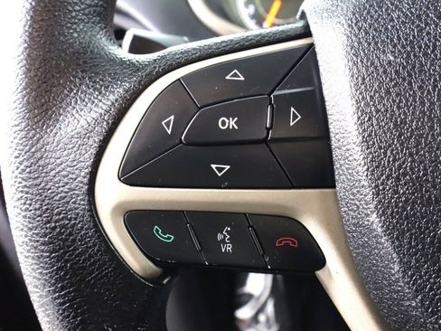 Used 2016 Jeep Cherokee Sport AWD/4WD image 12