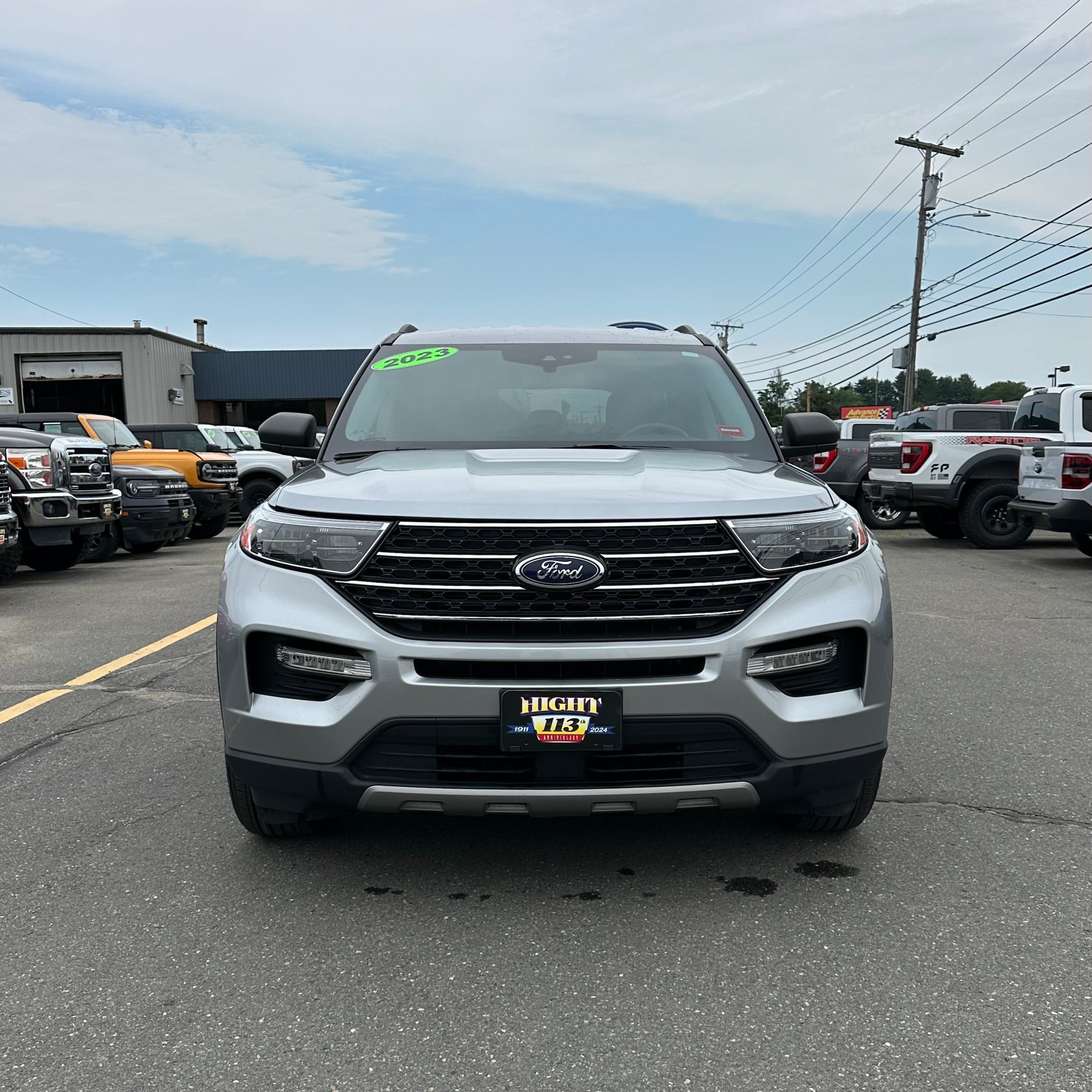 Used 2023 Ford Explorer XLT w/ Equipment Group 202A AWD/4WD image 8