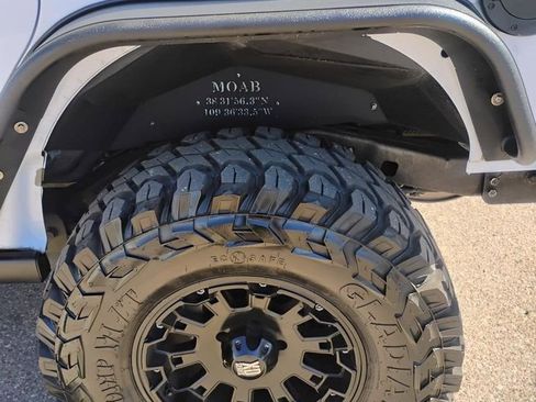 Used 2013 Jeep Wrangler Unlimited Rubicon w/ Connectivity Group image 87