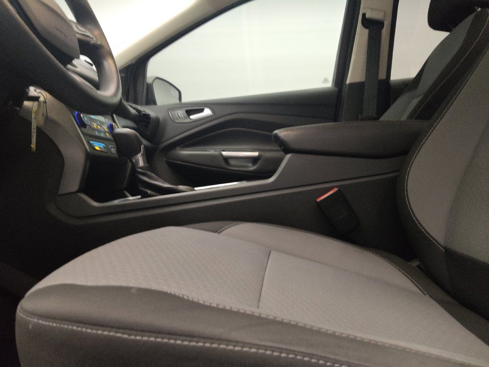 Used 2017 Ford Escape SE FWD image 17