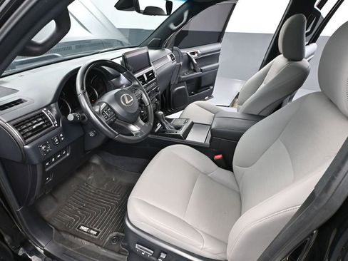 Used 2023 Lexus GX 460 w/ Black Line Special Edition AWD/4WD image 21