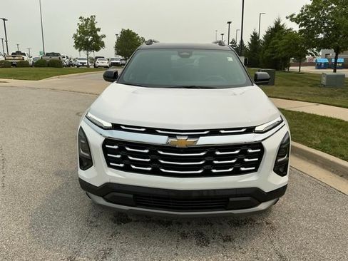 Used 2025 Chevrolet Equinox LT w/ Convenience Package II AWD/4WD image 9