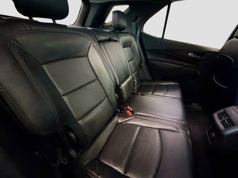 Used 2018 Chevrolet Equinox LT image 24